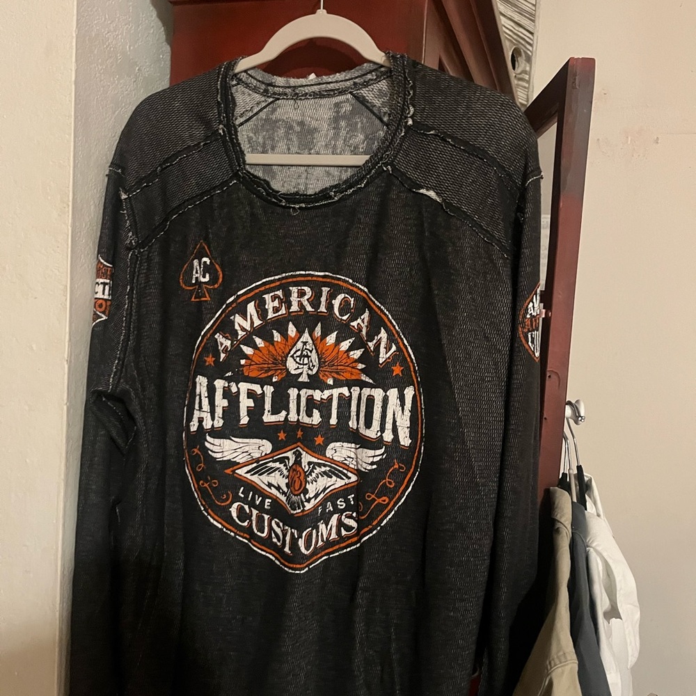 Like new reversible like having 2 shirts in 1